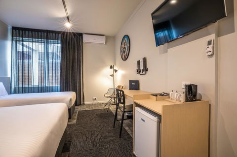 Nightcap At Keysborough Hotel - St Kilda Accommodation 24