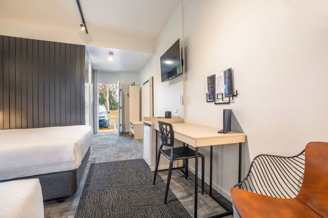 Nightcap At Keysborough Hotel - St Kilda Accommodation 18