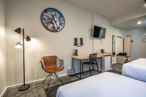 Nightcap At Keysborough Hotel - St Kilda Accommodation 2