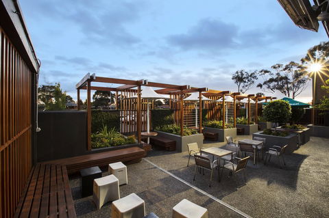 Nightcap At Keysborough Hotel - St Kilda Accommodation 28