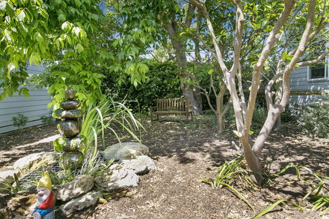 Bilinga Cottages - St Kilda Accommodation 14