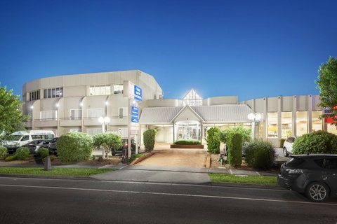 Ciloms Airport Lodge - St Kilda Accommodation 0