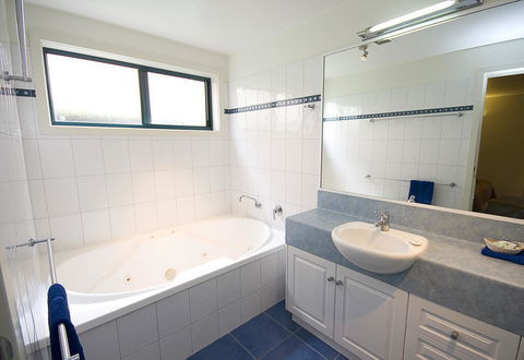 Anchorage Motel & Villas Lorne - St Kilda Accommodation 12