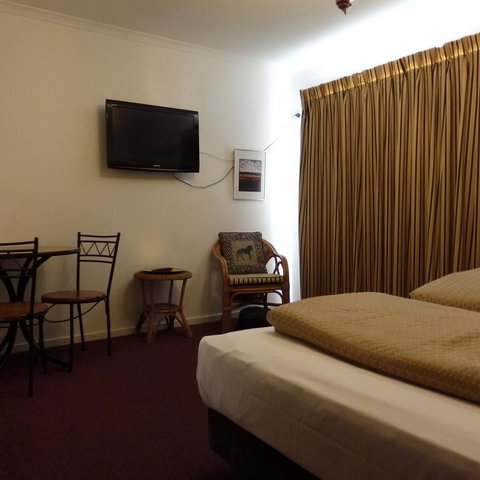 Bright Chalet - St Kilda Accommodation 13