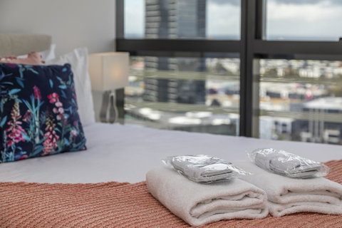Best Views On Collins - St Kilda Accommodation 34