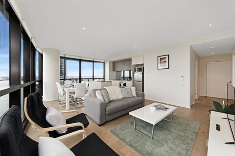 Best Views On Collins - St Kilda Accommodation 25