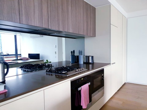 Best Views On Collins - St Kilda Accommodation 1