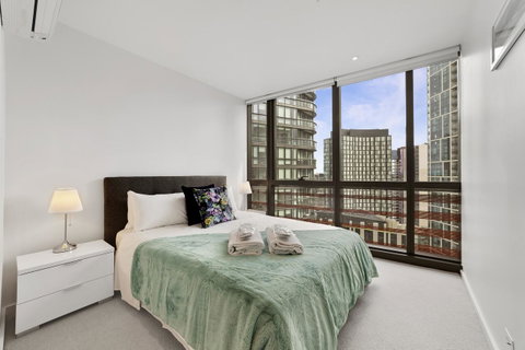Best Views On Collins - St Kilda Accommodation 21