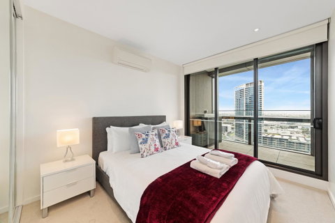 Best Views On Collins - St Kilda Accommodation 10
