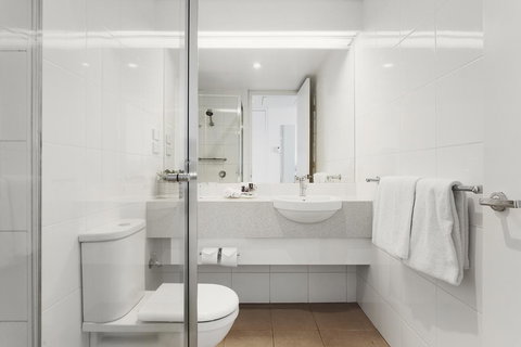 Mercure Melbourne Albert Park - St Kilda Accommodation 12