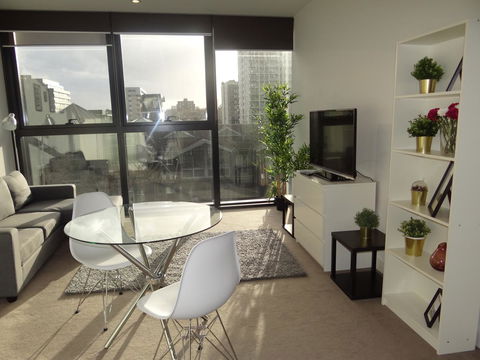 Amazing Accommodations: Vogue - St Kilda Accommodation 14