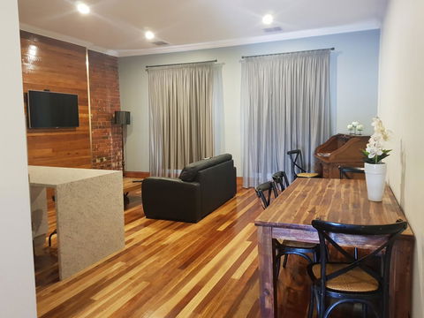 Sublime Spa Apartments - St Kilda Accommodation 4
