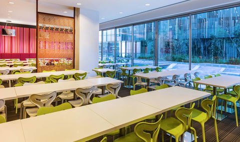 Travelodge Hotel Melbourne Docklands - St Kilda Accommodation 16