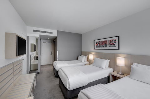 Travelodge Hotel Melbourne Docklands - St Kilda Accommodation 3
