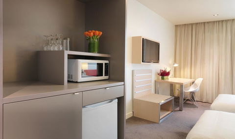 Travelodge Hotel Melbourne Docklands - St Kilda Accommodation 13