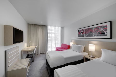 Travelodge Hotel Melbourne Docklands - St Kilda Accommodation 2