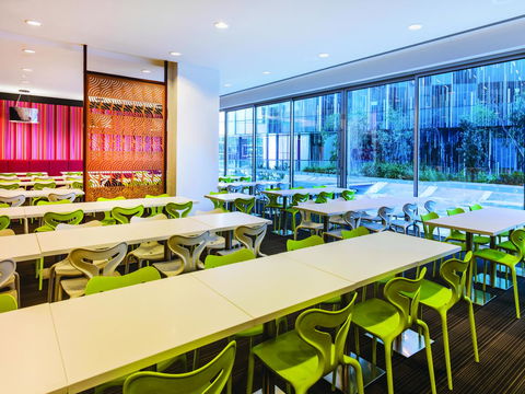 Travelodge Hotel Melbourne Docklands - St Kilda Accommodation 21