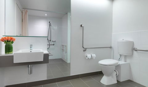 Travelodge Hotel Melbourne Docklands - St Kilda Accommodation 19