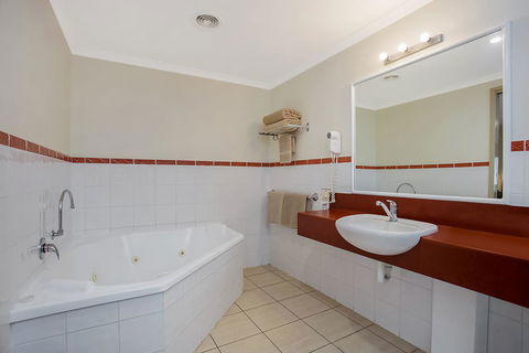 Comfort Inn Warrnambool International - St Kilda Accommodation 11