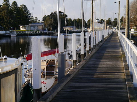 Eastern Beach Holiday Units - St Kilda Accommodation 10