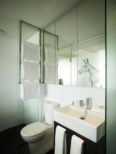 The Cullen Melbourne - Art Series - St Kilda Accommodation 6