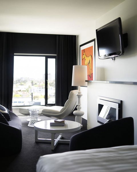 The Cullen Melbourne - Art Series - St Kilda Accommodation 13
