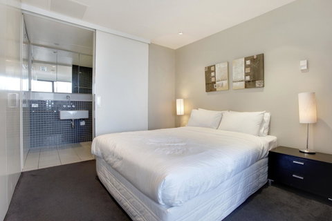 Corporate Keys - Freshwater Place - St Kilda Accommodation 27
