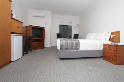 Quality Inn & Suites The Menzies - St Kilda Accommodation 4