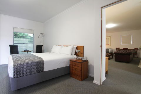 Quality Inn & Suites The Menzies - St Kilda Accommodation 12