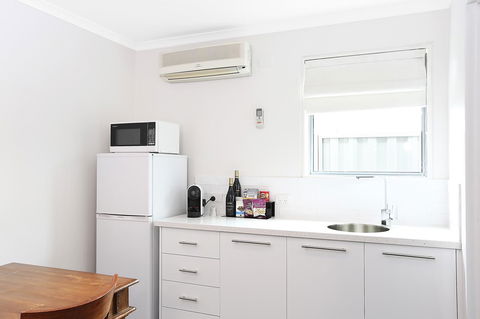 Quality Inn & Suites The Menzies - St Kilda Accommodation 6