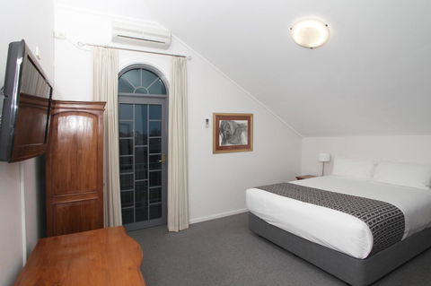 Quality Inn & Suites The Menzies - St Kilda Accommodation 28