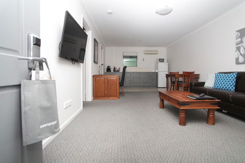 Quality Inn & Suites The Menzies - St Kilda Accommodation 40