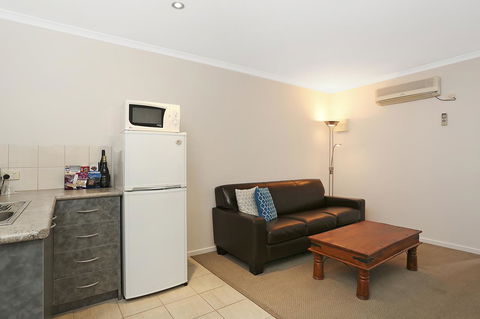Quality Inn & Suites The Menzies - St Kilda Accommodation 39