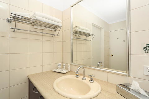 Quality Inn & Suites The Menzies - St Kilda Accommodation 32