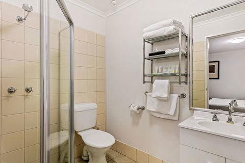 Quality Inn & Suites The Menzies - St Kilda Accommodation 1