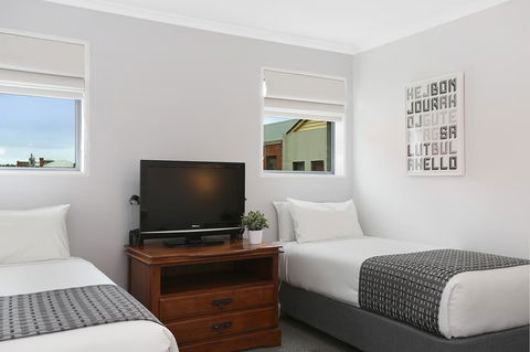 Quality Inn & Suites The Menzies - St Kilda Accommodation 14