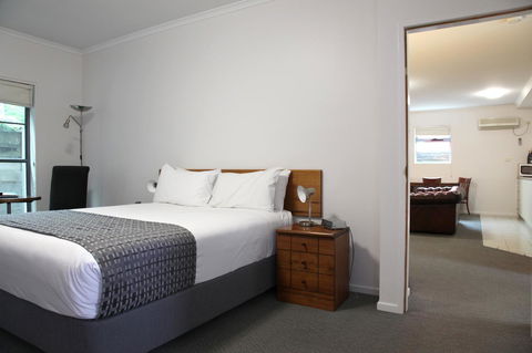 Quality Inn & Suites The Menzies - St Kilda Accommodation 13