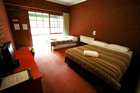 The Harrietville Snowline Hotel - St Kilda Accommodation 7