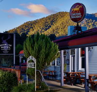 The Harrietville Snowline Hotel