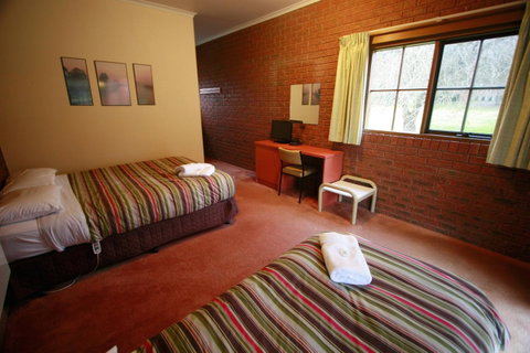 The Harrietville Snowline Hotel - St Kilda Accommodation 2