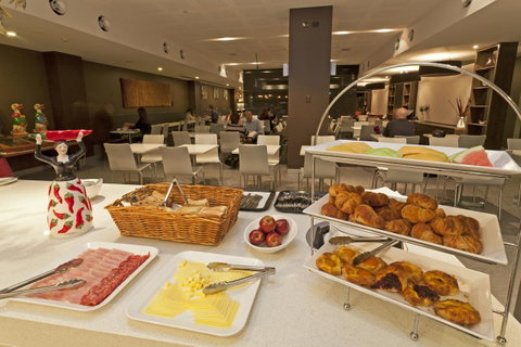 Causeway 353 Hotel - St Kilda Accommodation 16