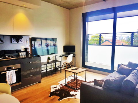 Apartments In Richmond Church St Near MCG - St Kilda Accommodation 11