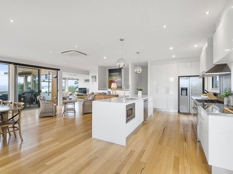 Aireys Ocean View - St Kilda Accommodation 1
