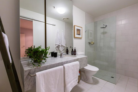 Auguste, Melbourne CBD Private Accommodation With Parking - St Kilda Accommodation 11