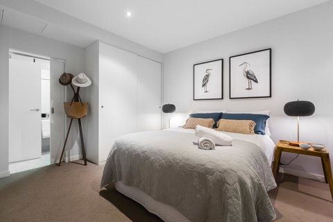 Auguste, Melbourne CBD Private Accommodation With Parking - St Kilda Accommodation 4