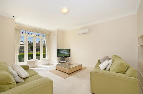Sea Shells On Banyan Apartment - St Kilda Accommodation 1