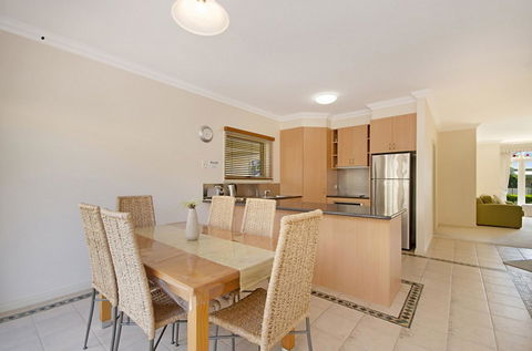 Sea Shells On Banyan Apartment - St Kilda Accommodation 5