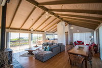 Book Peterborough Accommodation Vacations St Kilda Accommodation St Kilda Accommodation