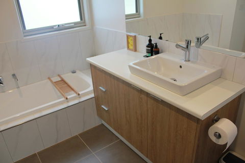 Wayamba - St Kilda Accommodation 14