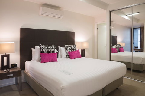 Mantra St Kilda Road - St Kilda Accommodation 12